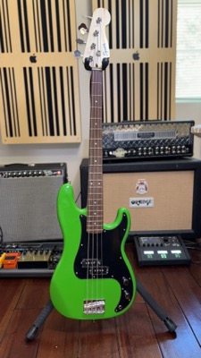 Squier Precision Bass