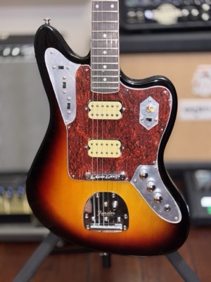 Fender Jaguar Replica (Sunburst) (Angle 2)