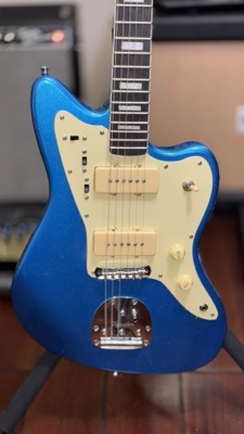 Fender Jazzmaster Replica (Blue) (Angle 2)