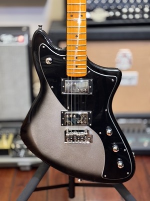 Fender Meteora (Black) (Angle 2)
