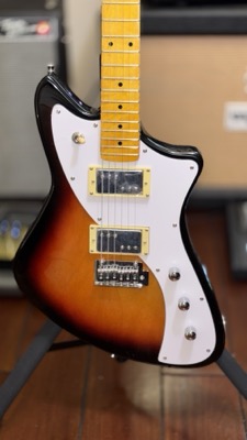 Fender Meteora Replica (Sunburst) (Angle 2)