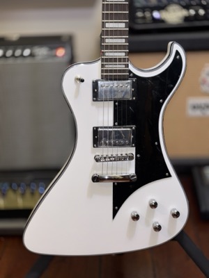 Dunable-Style Replica (White) (Angle 2)