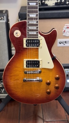 Gibson Les Paul Replica (Seymour Duncan) (Angle 2)