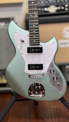 Novo-Style Replica (Green) (Angle 2)