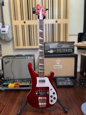 Rickenbacker Bass Replica (Red)
